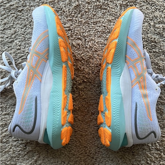 ASICS Women’s Running Shoes Size 8 - Picture 3 of 4